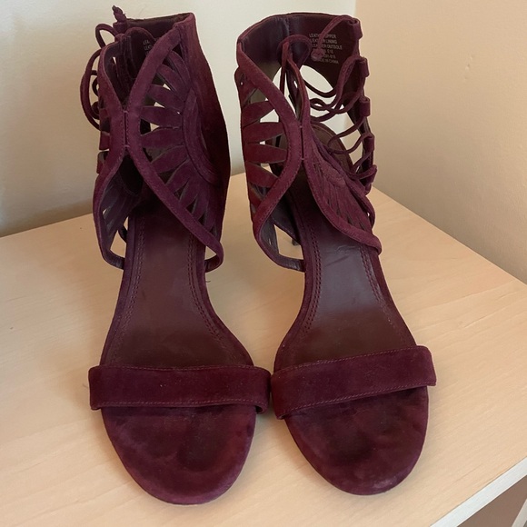 Tory Burch Shoes - Tory Burch Burgundy Heels